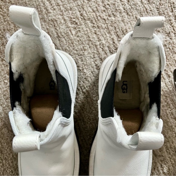 UGG Neumel Suede Platform Boot Chelsea Womens Size 9 Black & White - Picture 13 of 14